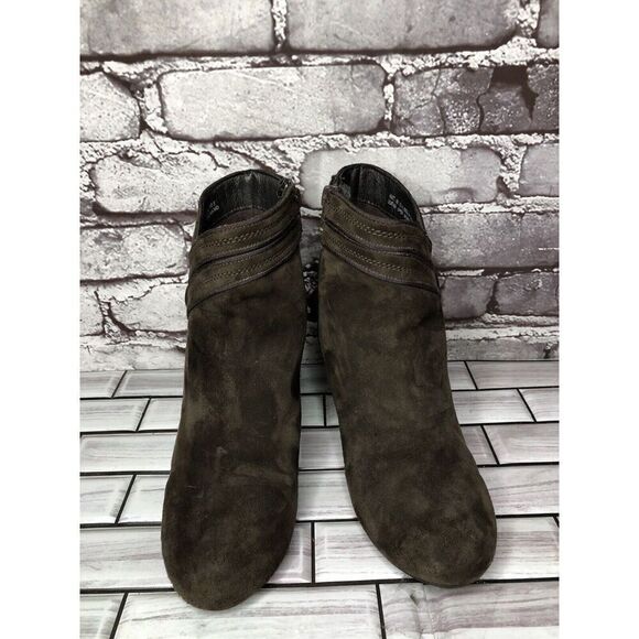 Clarks Active Brown Suede Leather Side Zip Heel Booties Boots Women Sz 6M US/37 - Picture 15 of 16